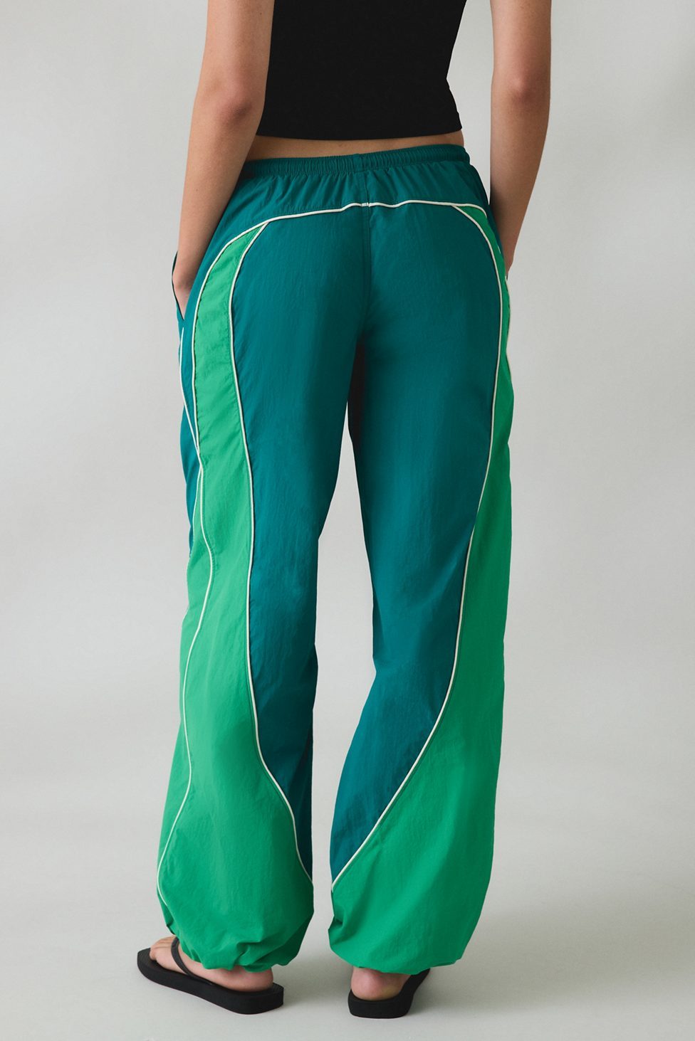 BDG Finish Line Low-Rise Baggy Track Pants - Dark Green