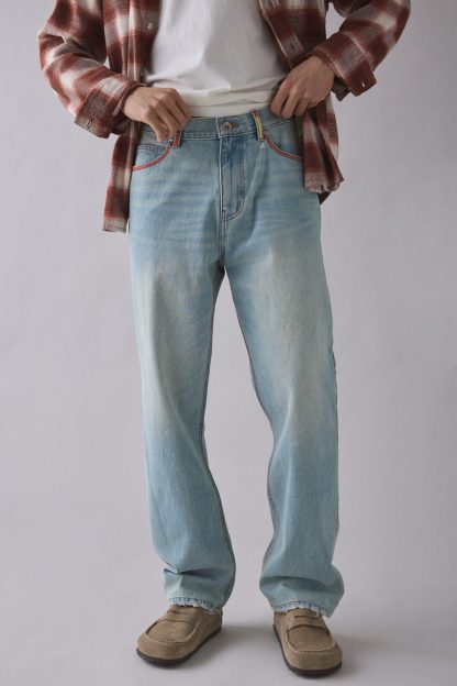 BDG Embroidered Relaxed Straight Fit Jeans - Vintage Denim Light