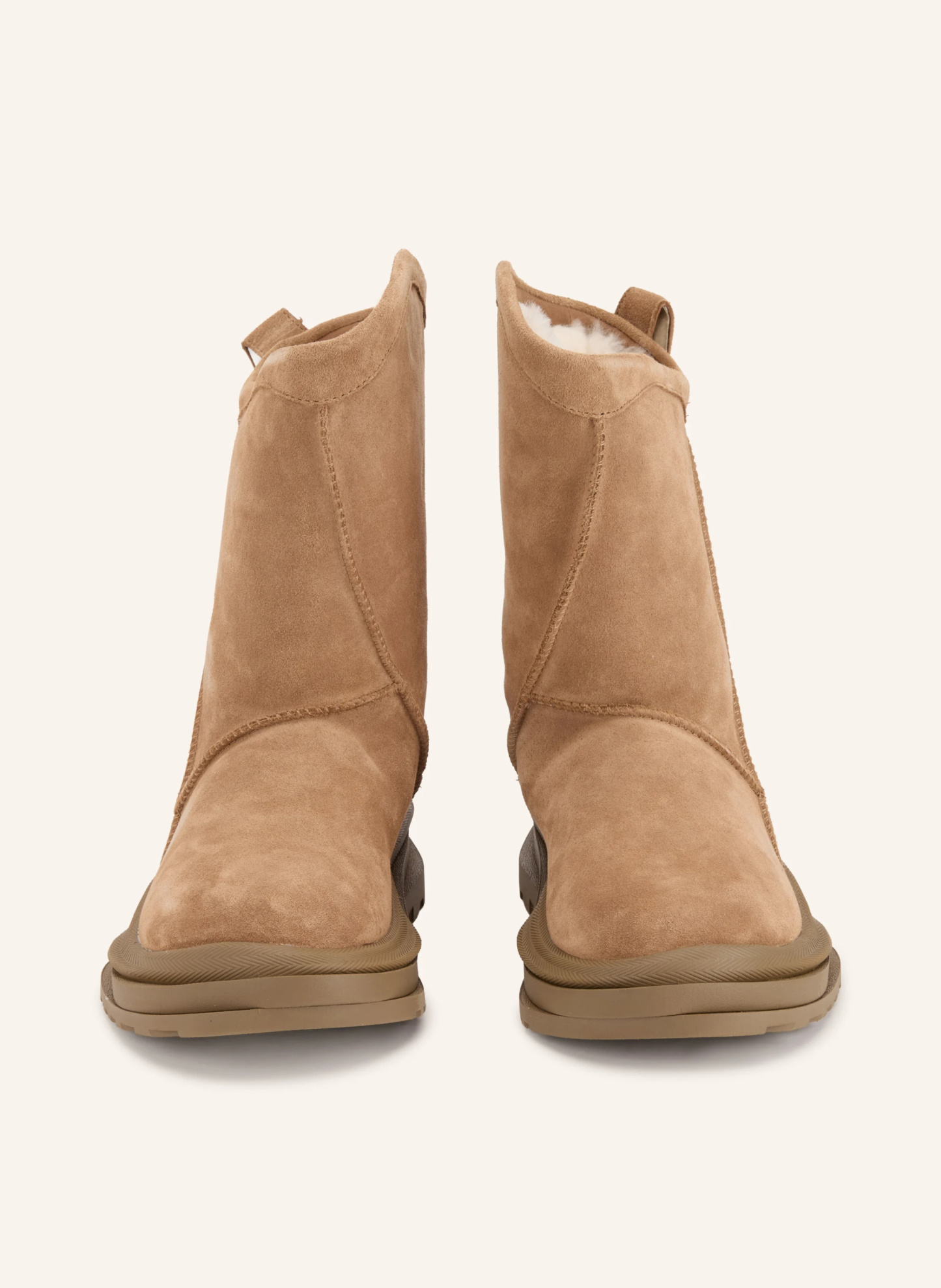 UGG Boots CASSIC DISTORT – HELLBRAUN