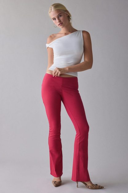 Kimchi Blue Hailey Stretch Pull-On Low-Rise Flare Pants - Red