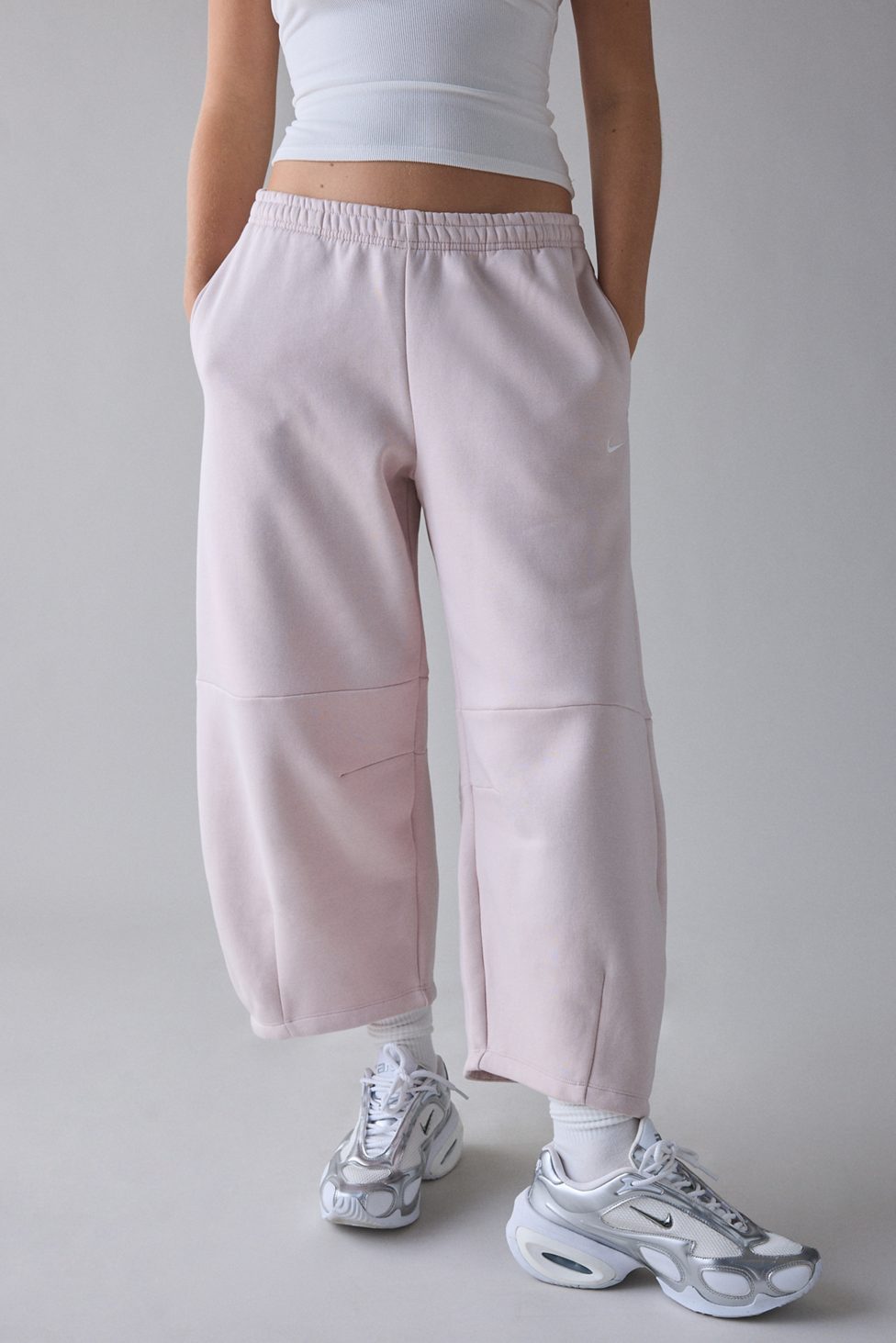 Nike Sportswear Phoenix Fleece Loose Mid-Rise Barrel Pants - Silt Red/Sail