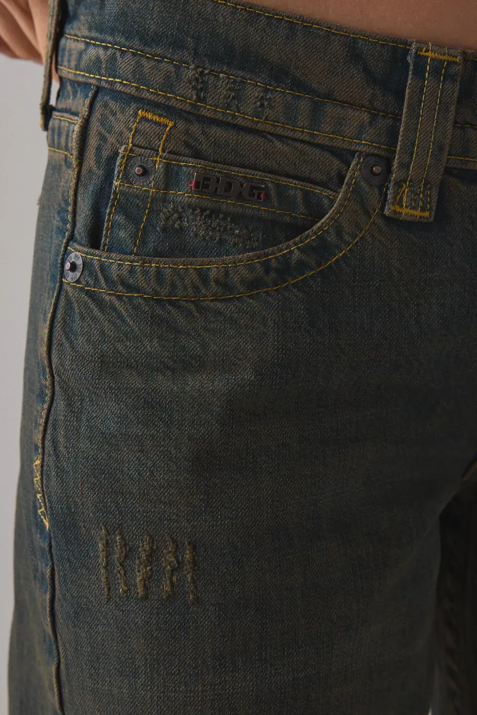 BDG Kayla Wash Effect Low-Rise Jeans - Brown Wash