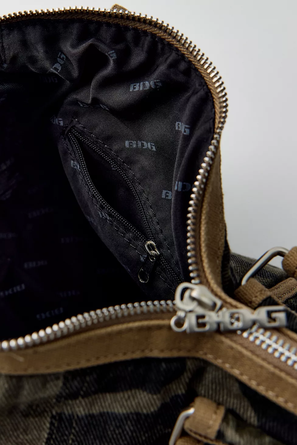 BDG Mixed Medium Charm Shoulder Bag - Camo