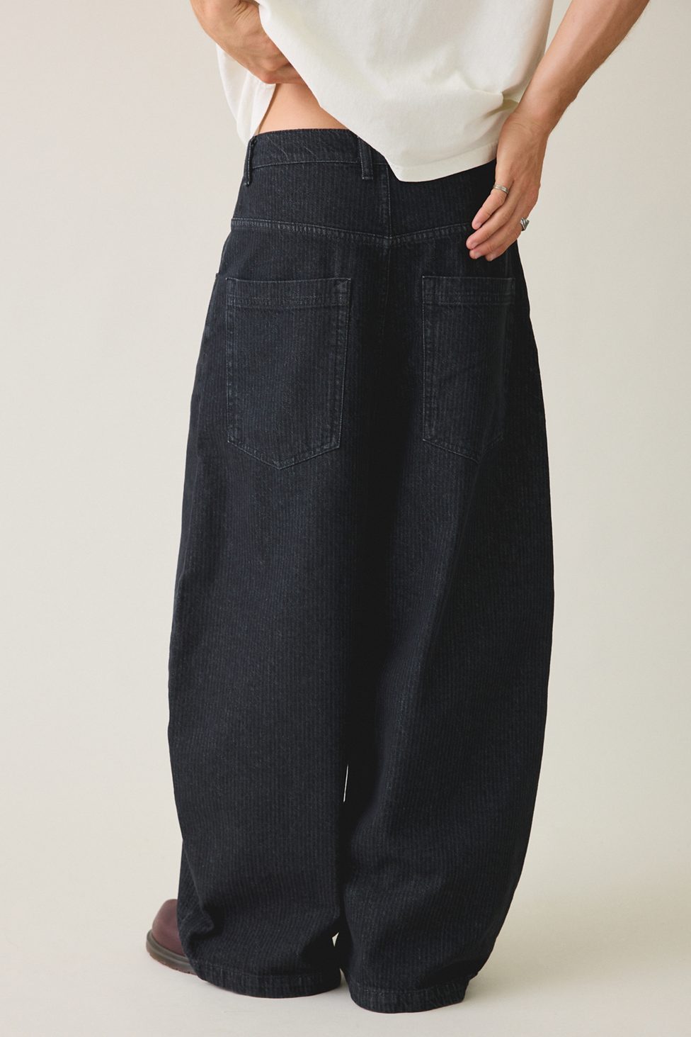 BDG Stripe Pattern Cocoon Fit Jeans - Washed Black