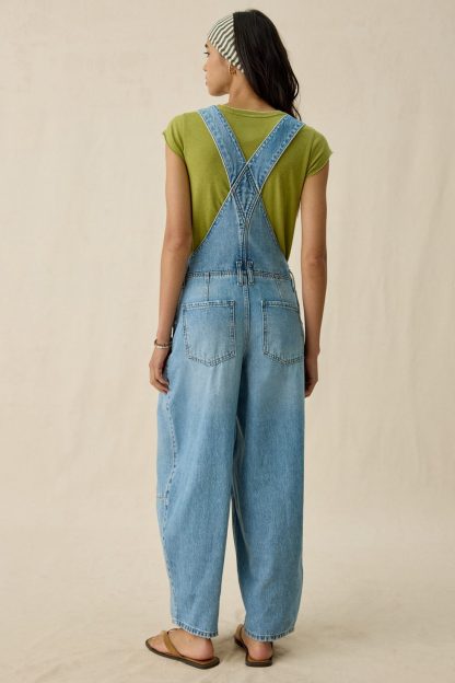 BDG Rih Extreme Barrel-Leg Overalls - Vintage Denim Light