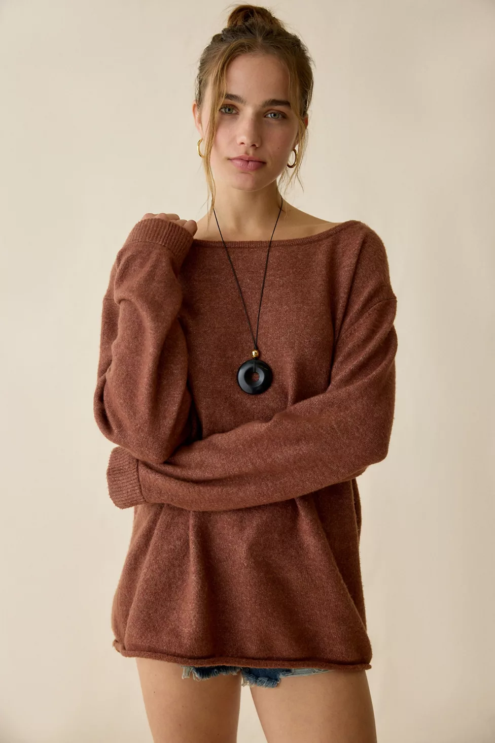 UO Nola Oversized Off-The-Shoulder Sweater - Dark Brown