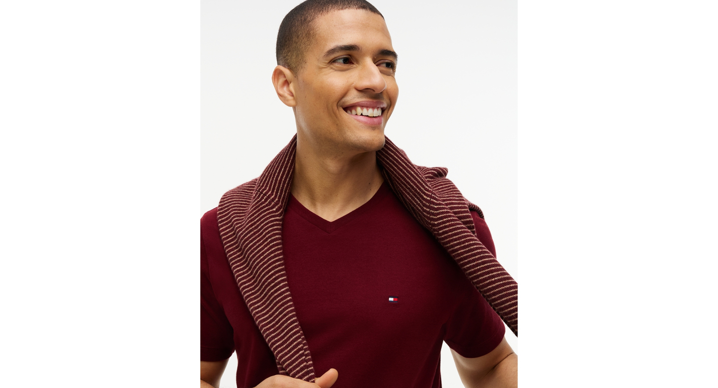 Tommy Hilfiger Men's Essential Cotton V-Neck Regular-Fit T-Shirt - Burgundy