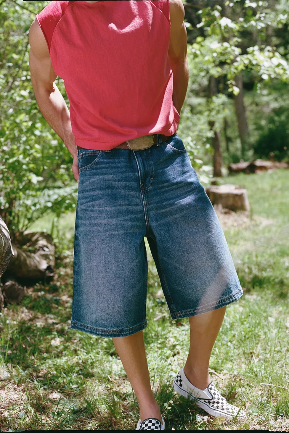 BDG Astro Baggy Washed Denim Jorts - Vintage Denim Medium