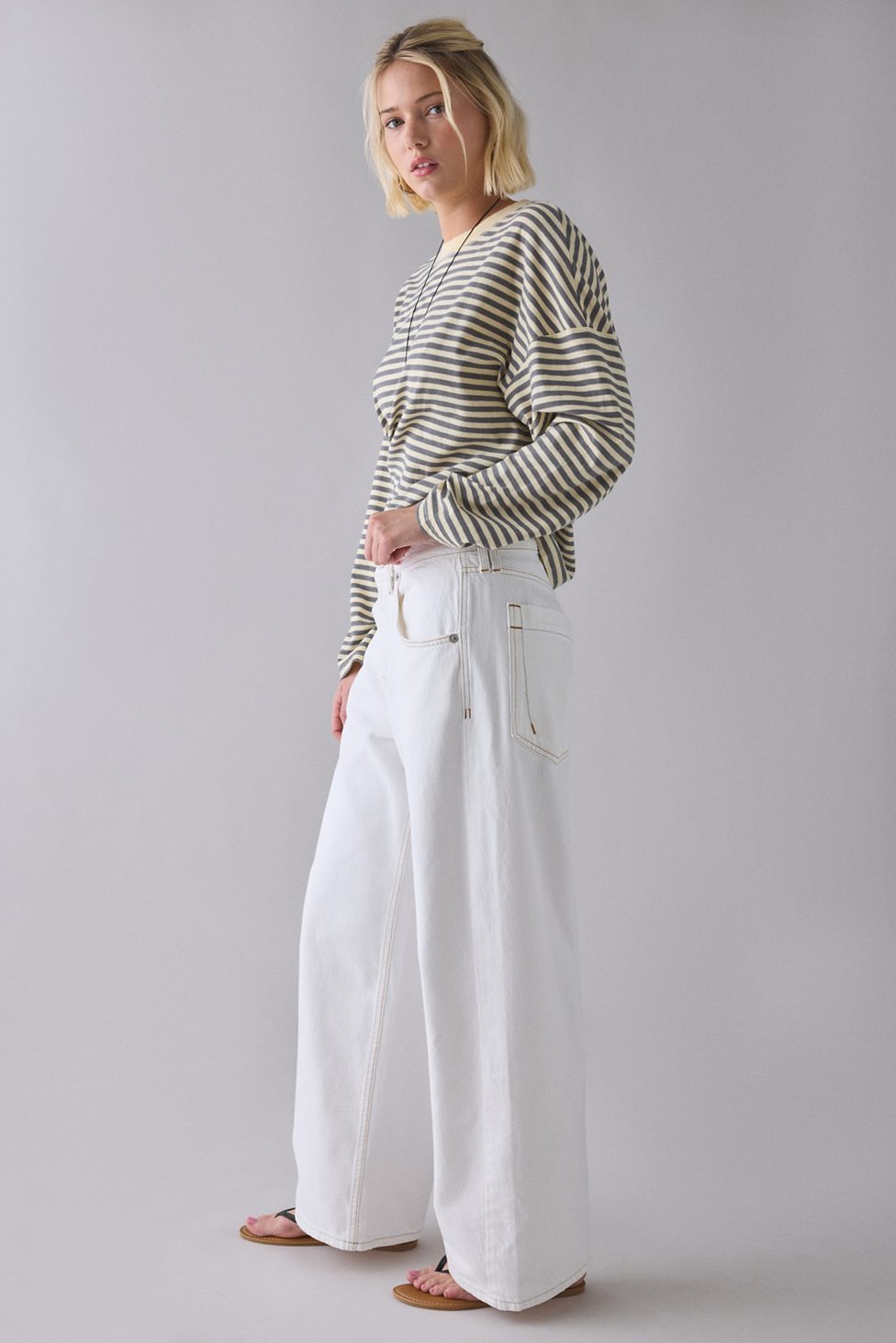 BDG Jaya Baggy Boyfriend Jeans - Off White