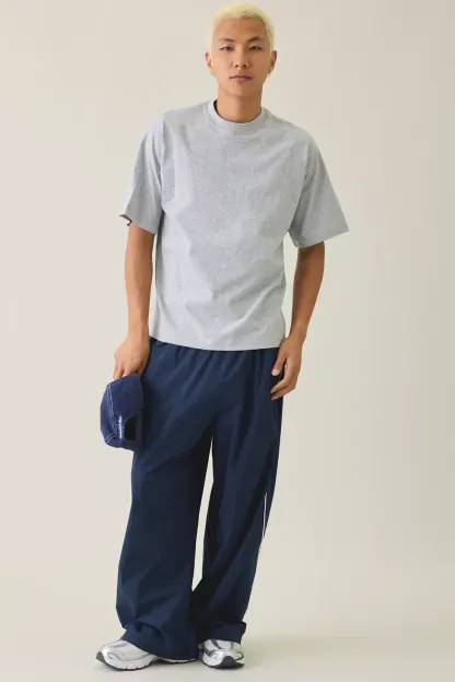 Shaka Wear 7.5oz Heavyweight Cropped Tee - Grey
