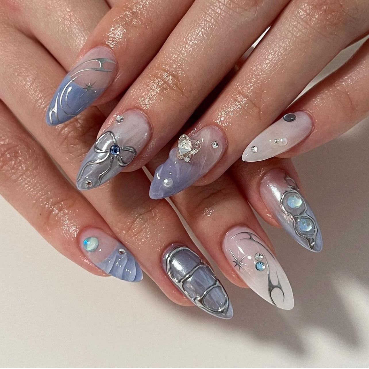 3D HANDMADE Ethereal Ombre Stiletto Press - On Nails with Metallic Accents,Creative Style,almond