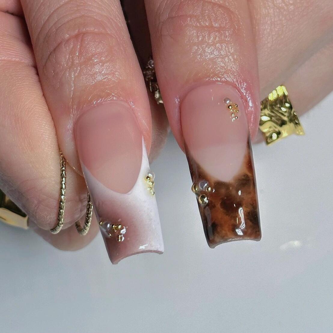 French style with flowers having amber golden edges,Creative