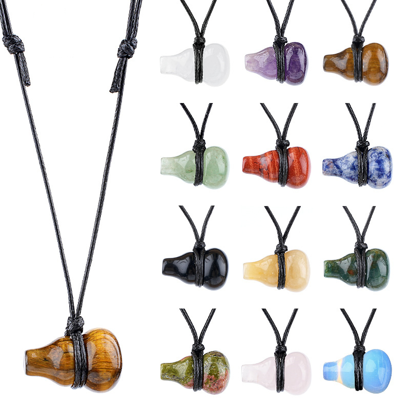 Natural Crystal Gourd Necklace, Adjustable Carved Stone Gourd Pendant Necklace with Polished Gemstone Charm for Everyday Wear and Gift Styling