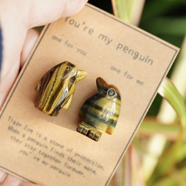 Natural Rose Quartz Penguin Figurine Set, Hand Carved Stone Couple Penguins with Gift Box and Message Card