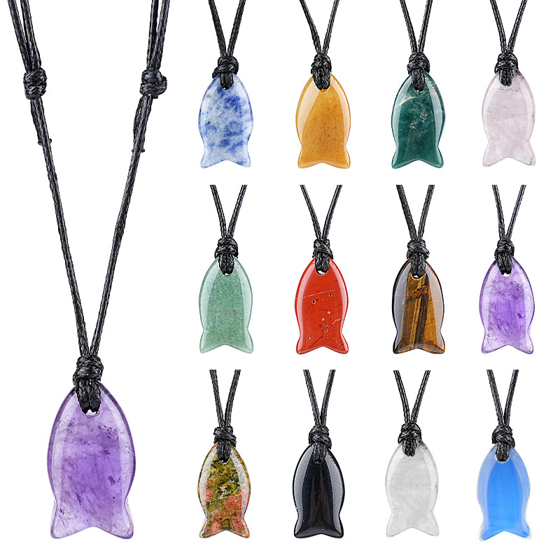 Natural Crystal Fish Necklace, Adjustable Cute Stone Fish Pendant Necklace with Carved Gemstone Charm for Everyday Wear and Gift Styling
