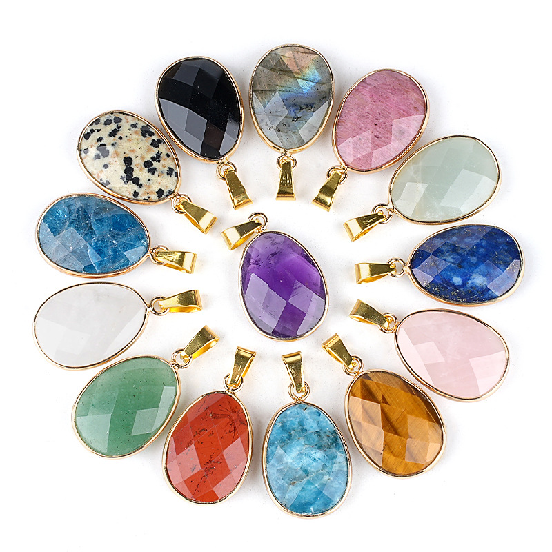 Elegant Oval-Shaped Crystal Pendant with Double Facet Copper Edge Necklace for Fashion