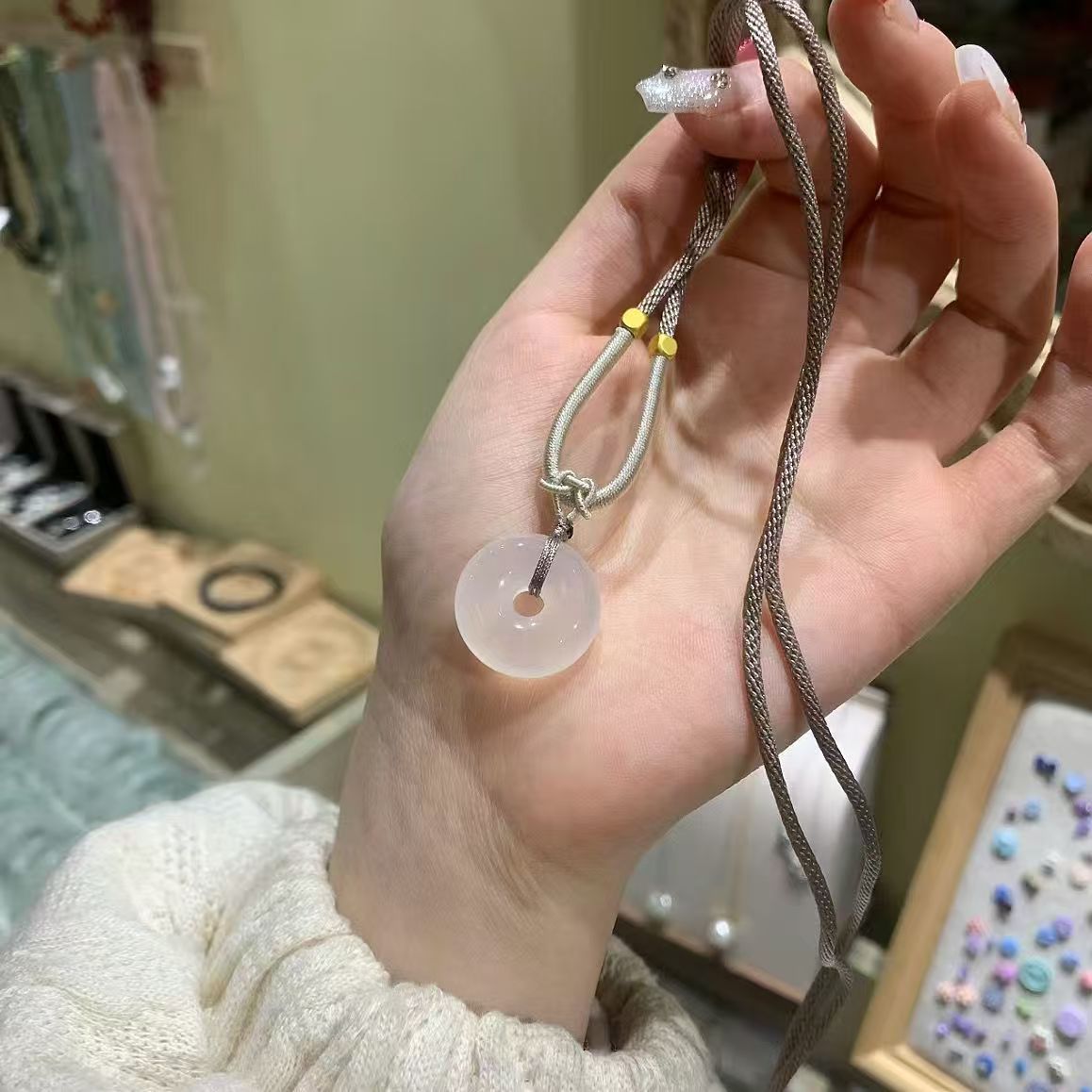 Natural White Agate Peace Buckle Round Pendant Necklace