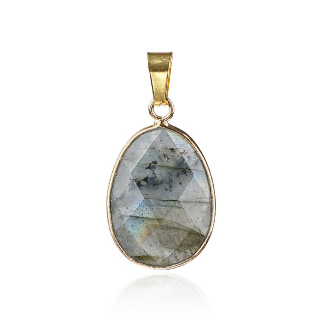 Elegant Oval-Shaped Crystal Pendant with Double Facet Copper Edge Necklace for Fashion