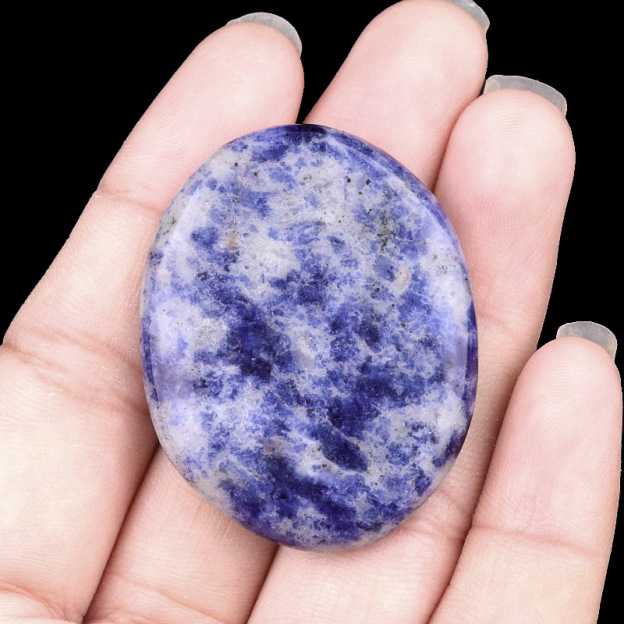 Natural Stone Oval Worry Thumb Stone Palm Relaxation Massage Pocket Stone Smooth Polished Oval Comfort Stone