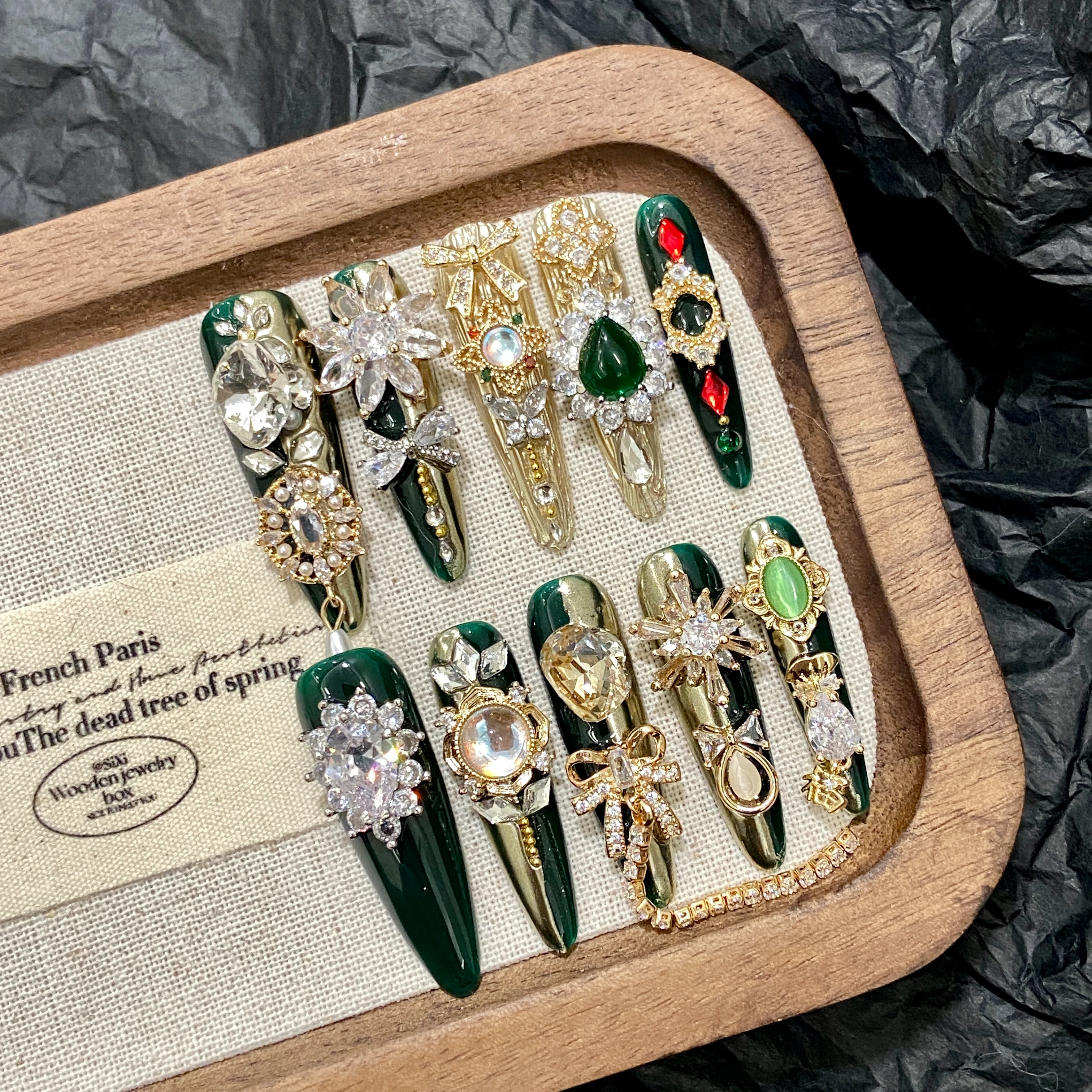 Handcrafted Enchanted Ten Pieces of Press-On Nails YHA4