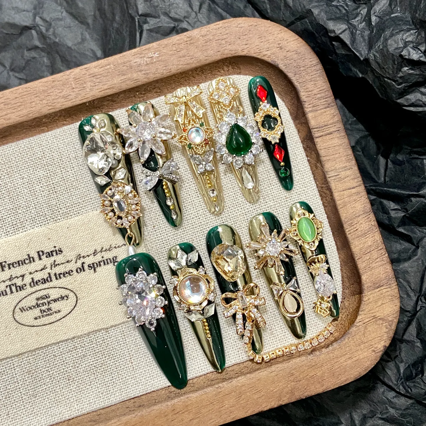 Handcrafted Enchanted Ten Pieces of Press-On Nails YHA4