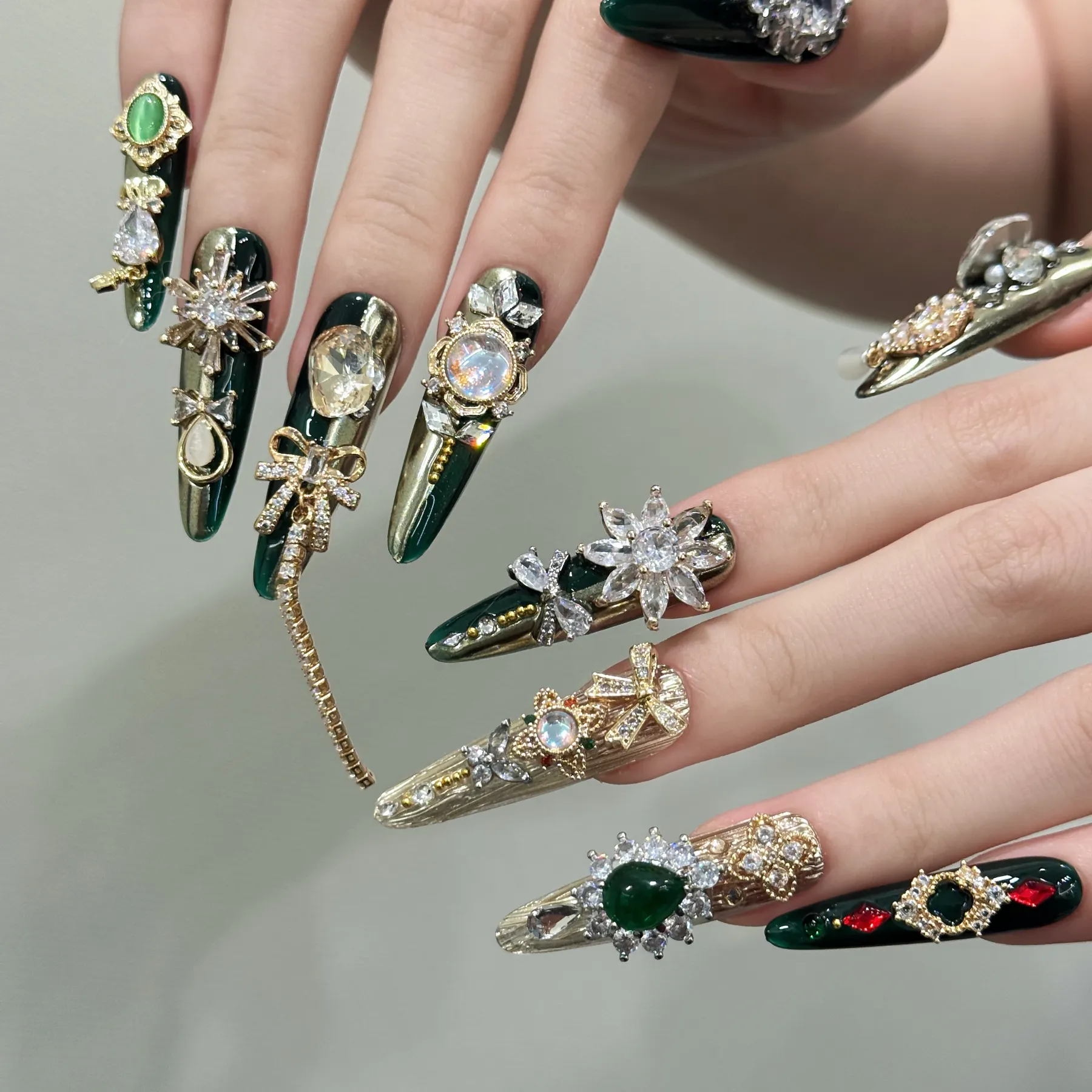 Handcrafted Enchanted Ten Pieces of Press-On Nails YHA4