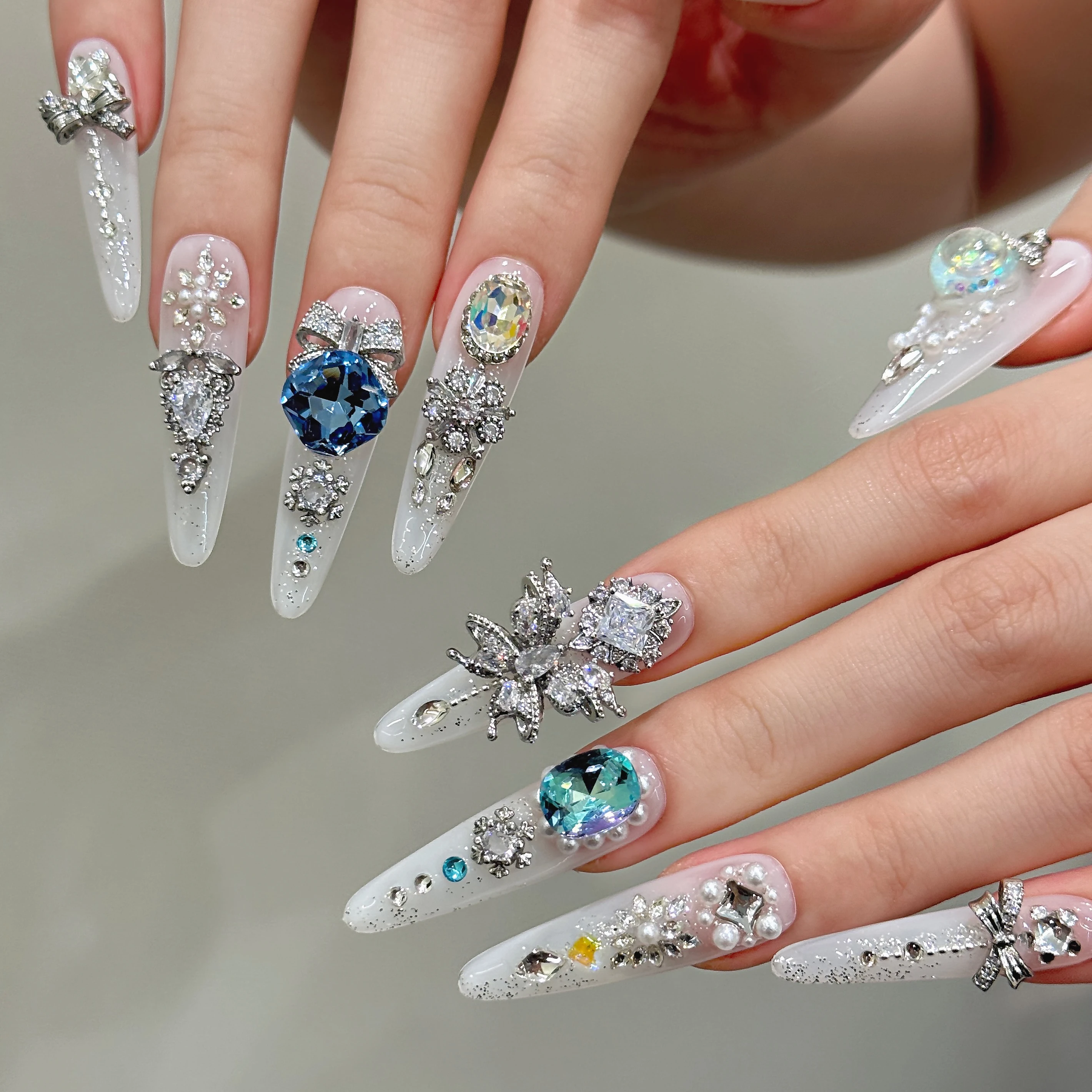 Handcrafted Enchanted Ten Pieces of Press-On Nails YHA2