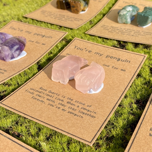 Crystal Rose Quartz Penguin Couple with Message Card, Hand-Carved Natural Gemstone Love Gift for Valentine’s Day, Anniversary, Wedding Keepsake