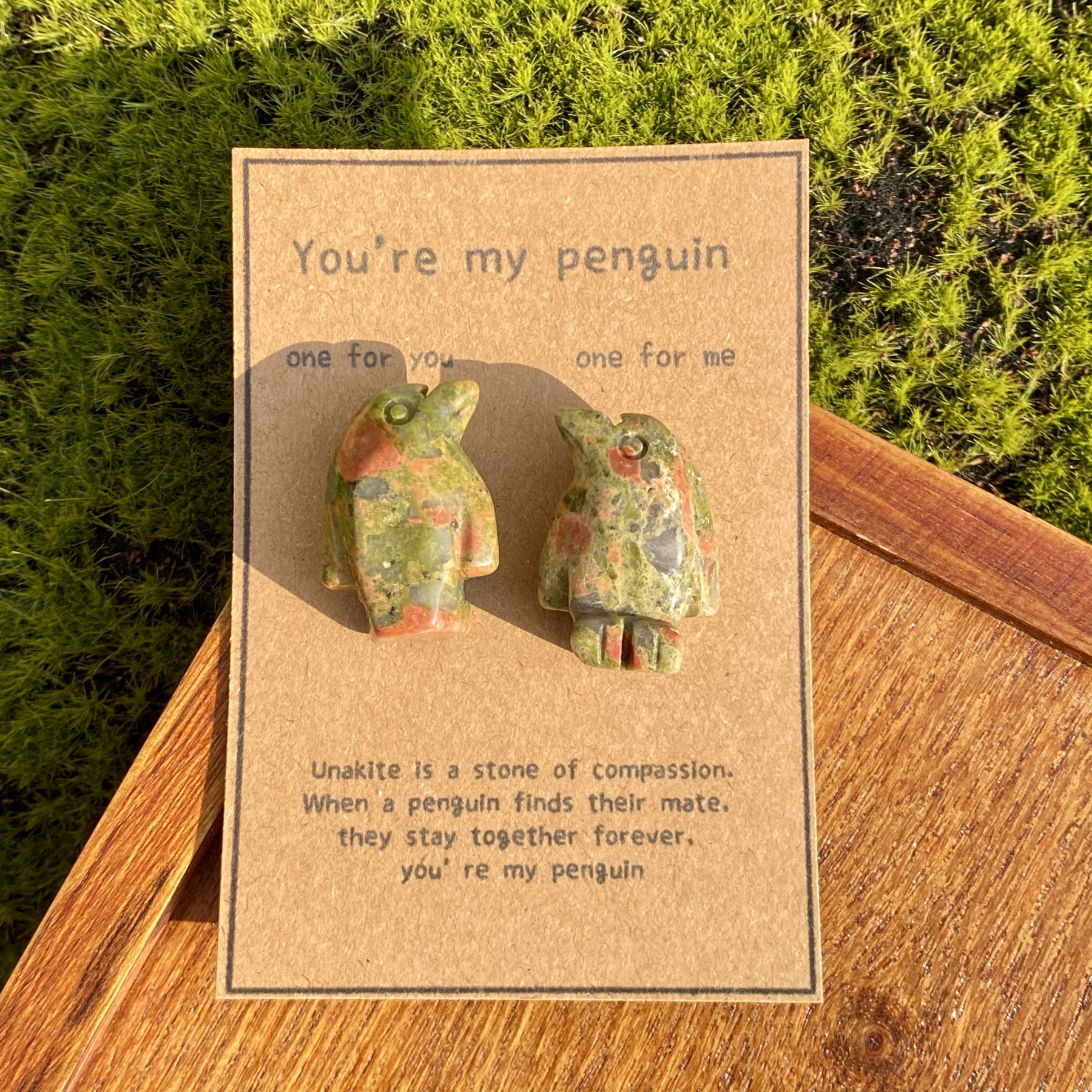 Crystal Rose Quartz Penguin Couple with Message Card, Hand-Carved Natural Gemstone Love Gift for Valentine’s Day, Anniversary, Wedding Keepsake