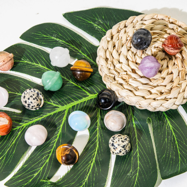 Natural Crystal Mini Planet 20mm Galaxy Carved Gemstone Decorative Ornament