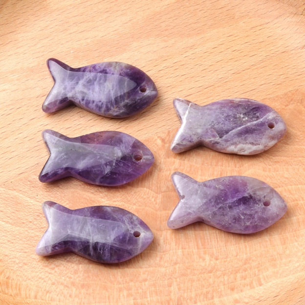 Natural Crystal Fish Pendant, Small Agate Animal Charm for DIY Necklace, Bag Charm, Keychain Accessory and Handmade Jewelry Making