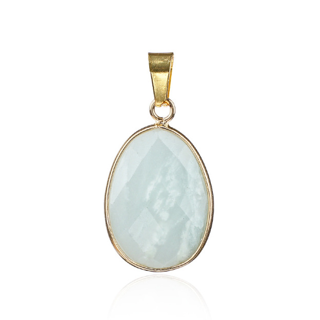 Elegant Oval-Shaped Crystal Pendant with Double Facet Copper Edge Necklace for Fashion