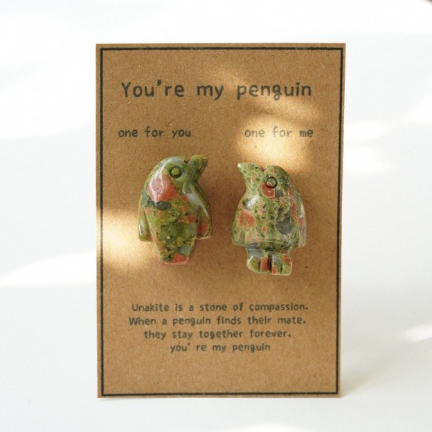 Natural Rose Quartz Penguin Figurine Set, Hand Carved Stone Couple Penguins with Gift Box and Message Card