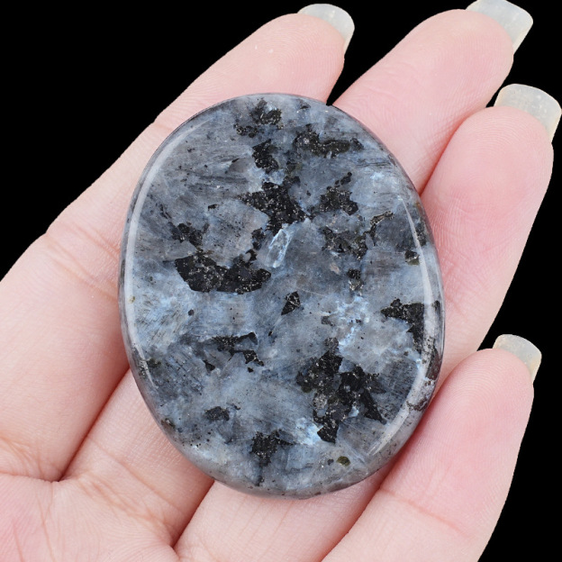 Natural Stone Oval Worry Thumb Stone Palm Relaxation Massage Pocket Stone Smooth Polished Oval Comfort Stone