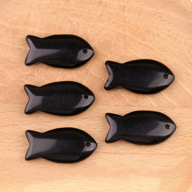 Natural Crystal Fish Pendant, Small Agate Animal Charm for DIY Necklace, Bag Charm, Keychain Accessory and Handmade Jewelry Making