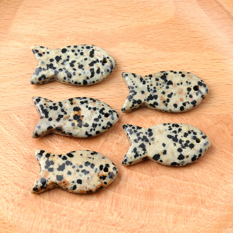 Natural Crystal Fish Pendant, Small Agate Animal Charm for DIY Necklace, Bag Charm, Keychain Accessory and Handmade Jewelry Making