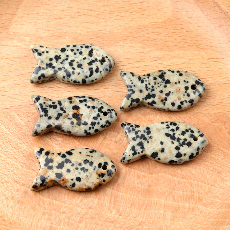 Natural Crystal Fish Pendant, Small Agate Animal Charm for DIY Necklace, Bag Charm, Keychain Accessory and Handmade Jewelry Making