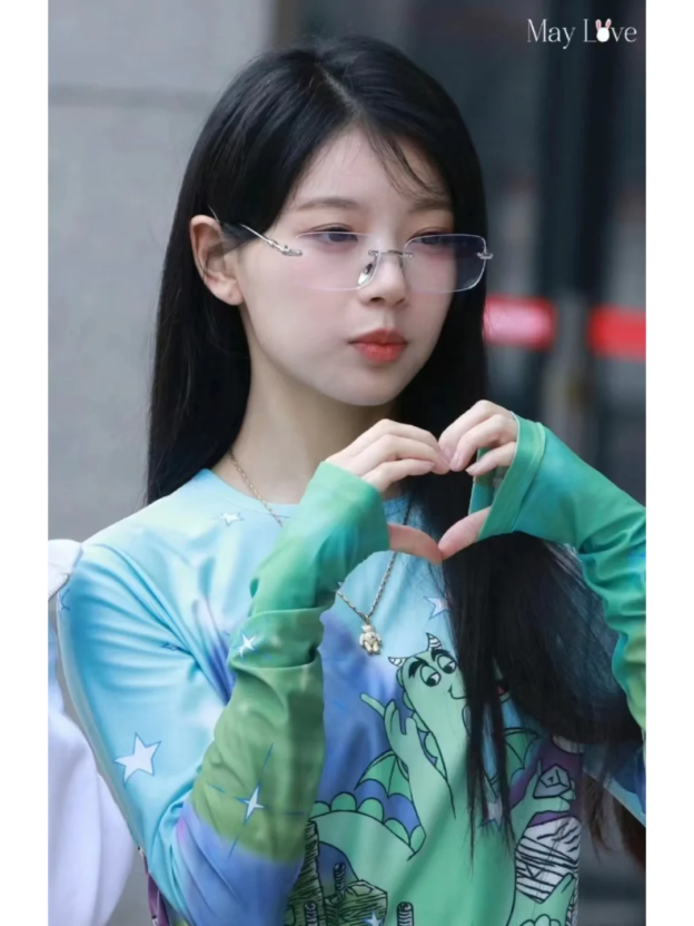 Illit Moka Inspired Dinosaur Cartoon Long Sleeve Top