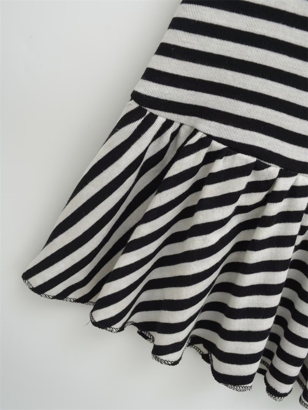 BABYMONSTER Ahyeon Summer Striped Scarf Set