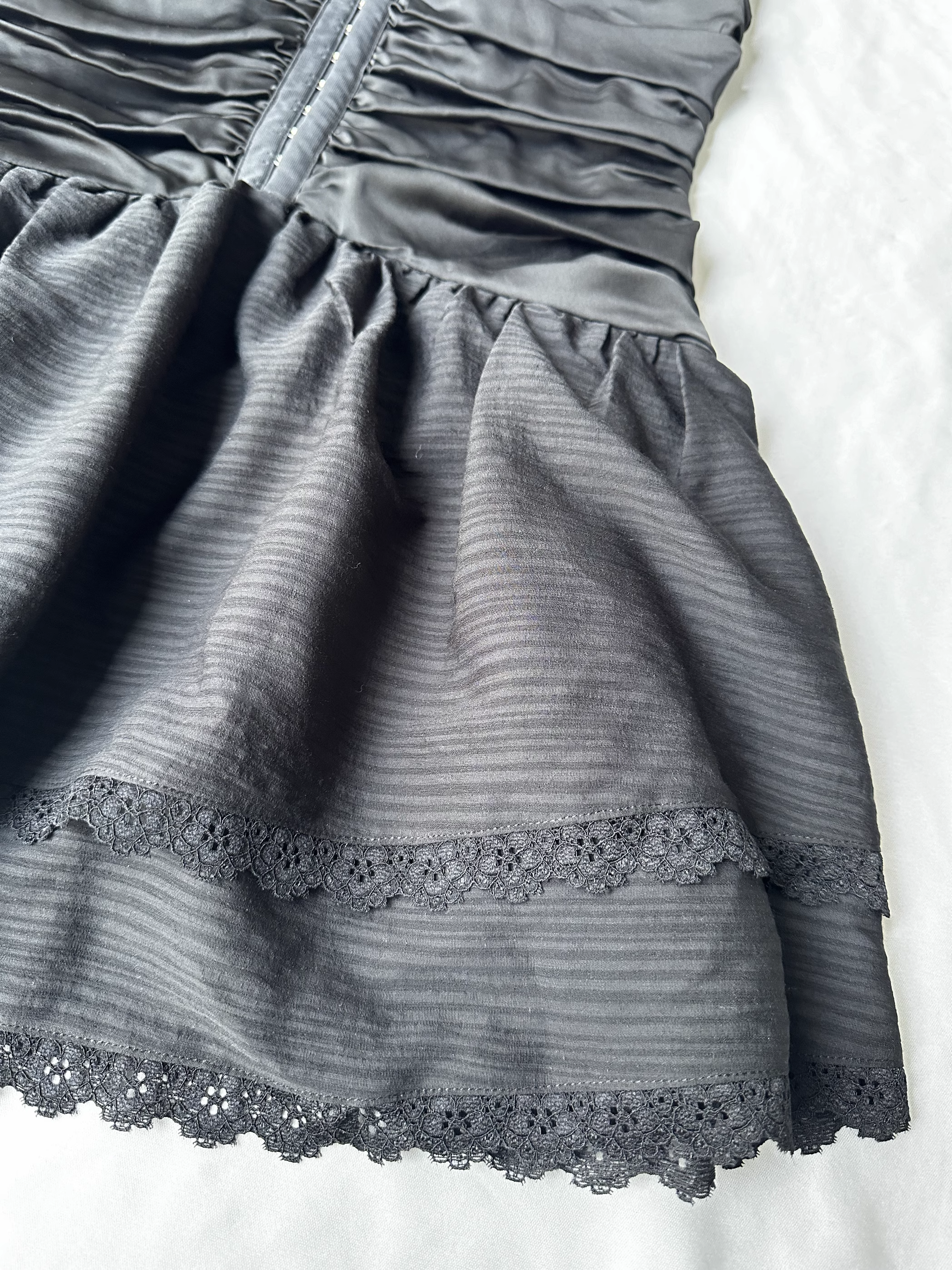 Red Velvet Seulgi Black Halter Strap Dress