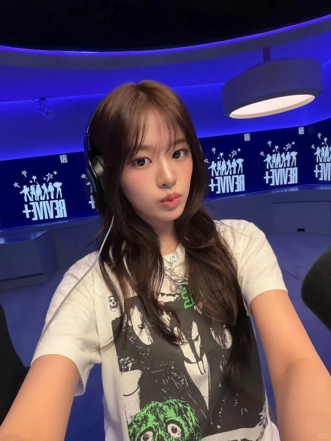 IVE Yujin Inspired The Misfits Beware Horror Punk Band T-Shirt 