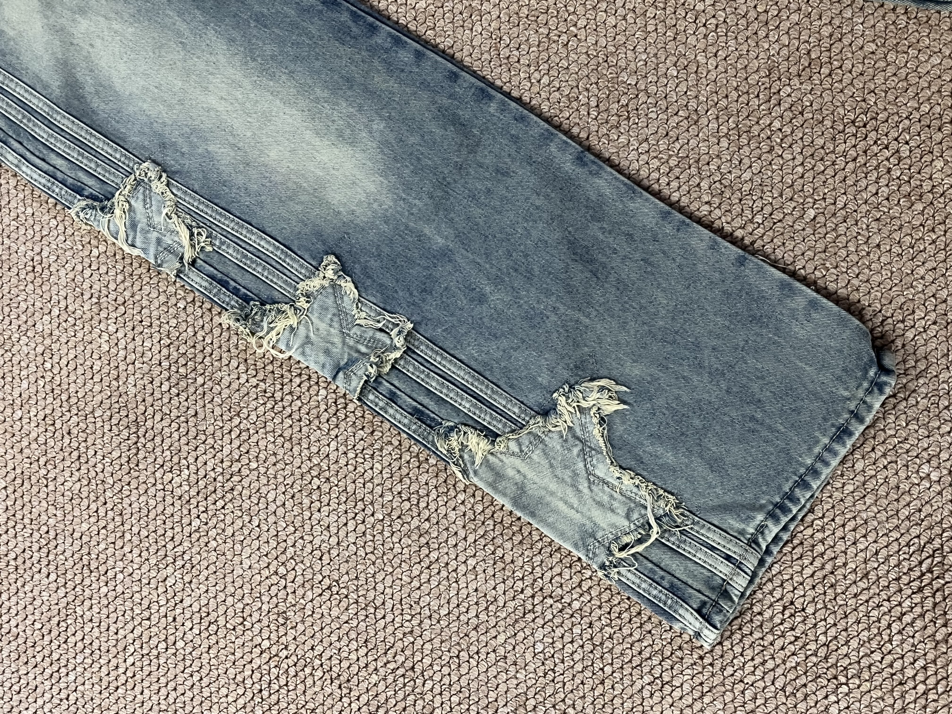 Star patches denim jeans pant-Twice Dahyun