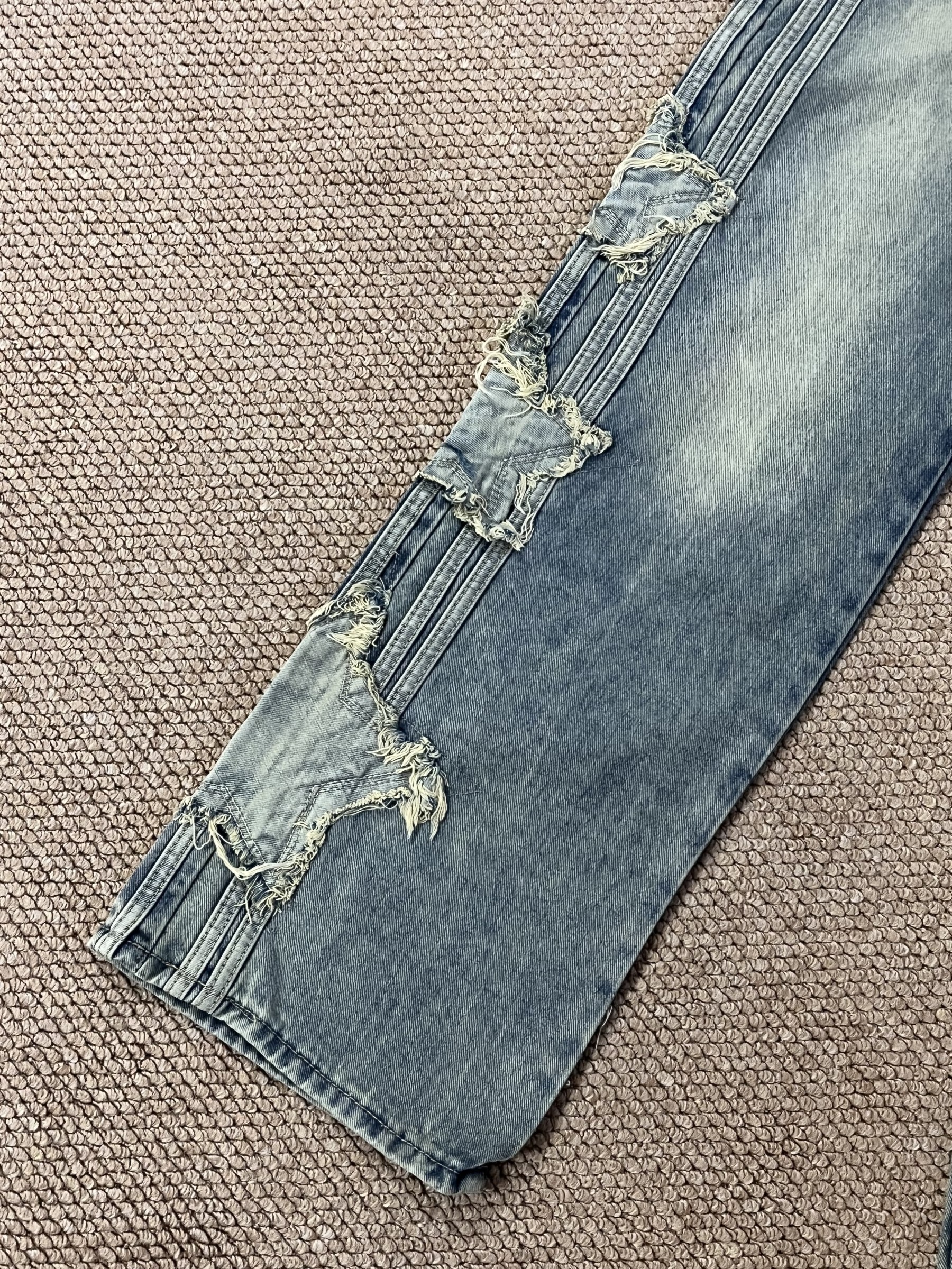 Star patches denim jeans pant-Twice Dahyun