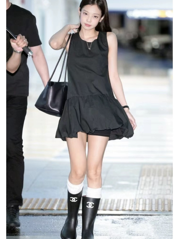 Puffy Pod Black Dress-Blackpink Jennie