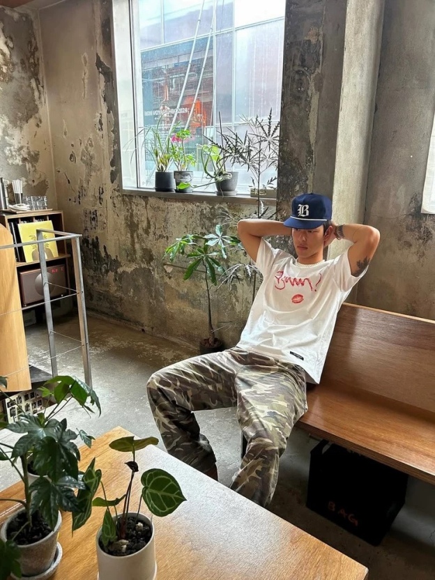 Stray kids hyunjin again slip print inspired tshirt