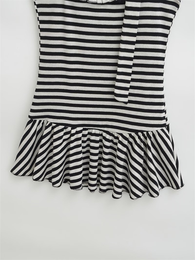 BABYMONSTER Ahyeon Summer Striped Scarf Set