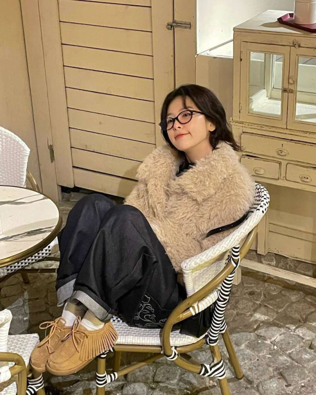 Aespa Ningning&Red Velvet Seulgi Inspired Rose Embroidered Denim Pants