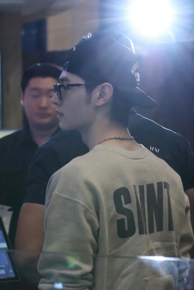 Enhypen Sunghoon Inspired Friends Crew Neck Sweatshirt