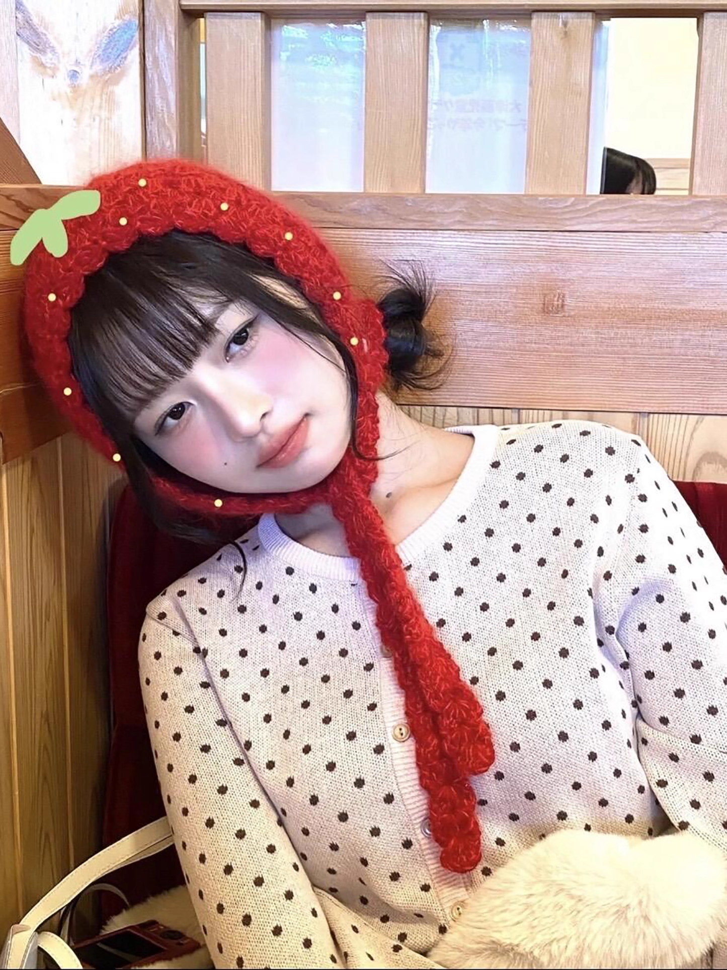 IVE Rei&LE SSERAFIM Eunchae Inspired Polka Dot Cropped Knit Cardigan