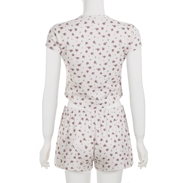 ITZY Chaeryeon Floral Short Sleeve T-Shirt Shorts Set